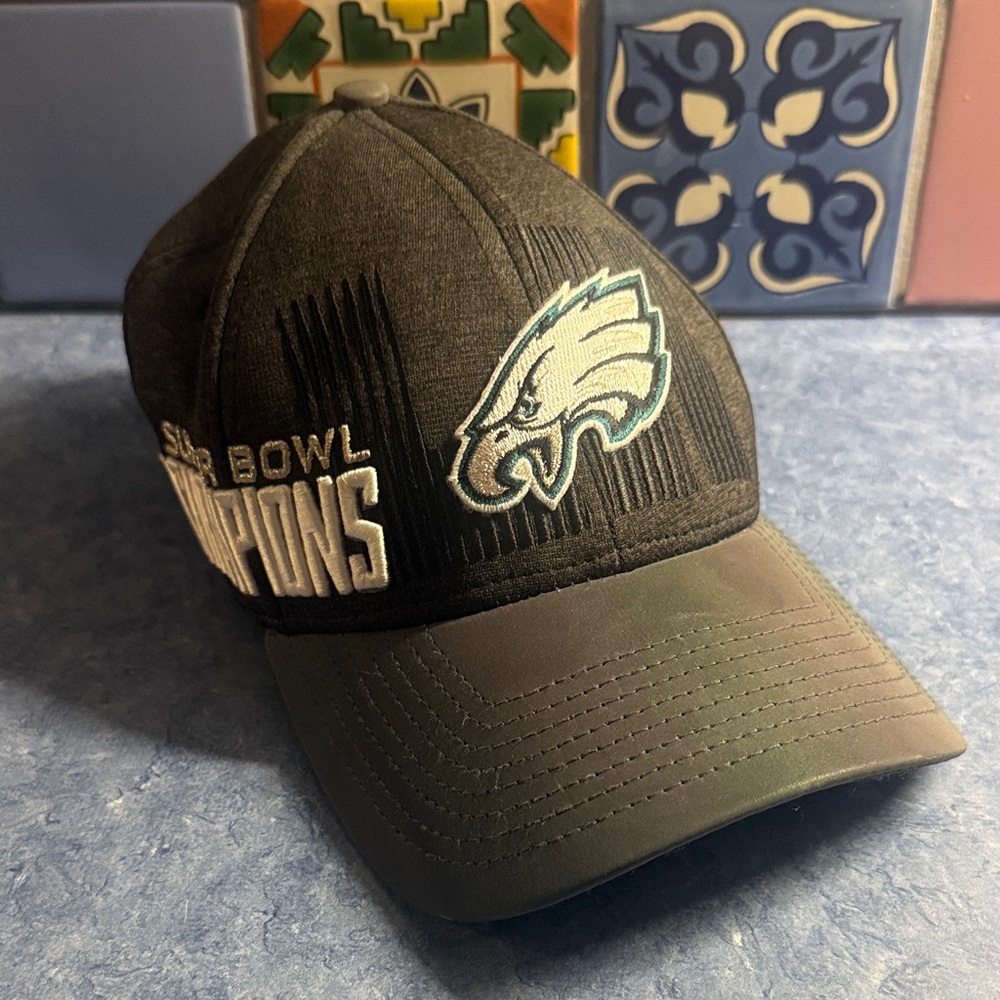 Philadelphia Eagles Super Bowl 52 Champions official hat. Never worn w/ sticker!